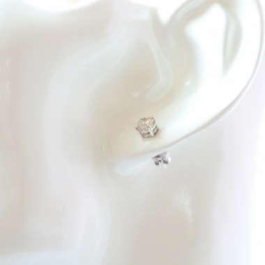 Diamond studs sixtyfive