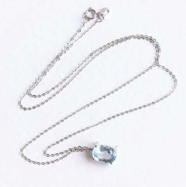 Aquamarine-wink necklace